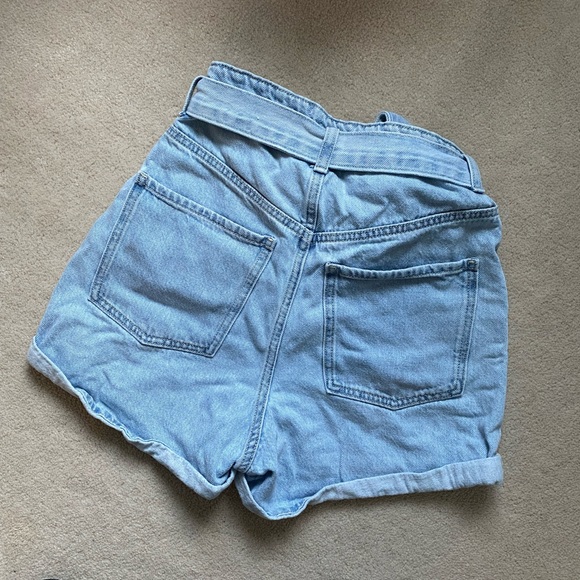 Zara light denim paperbag tie shorts - Picture 2 of 3